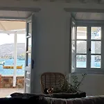 εν πλω *
